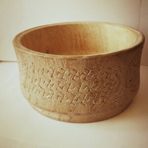 Чаша с орнаментом 