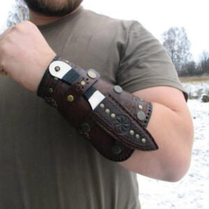 Наруч с ножом 