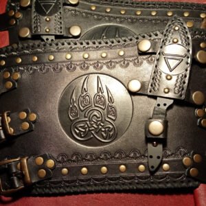 Наруч с ножом 