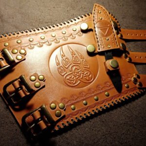 Наруч с ножом 