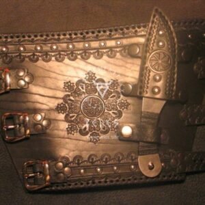 Наруч с ножом 