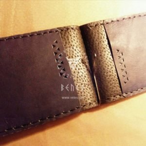 Зажим для денег в развёрнутом виде