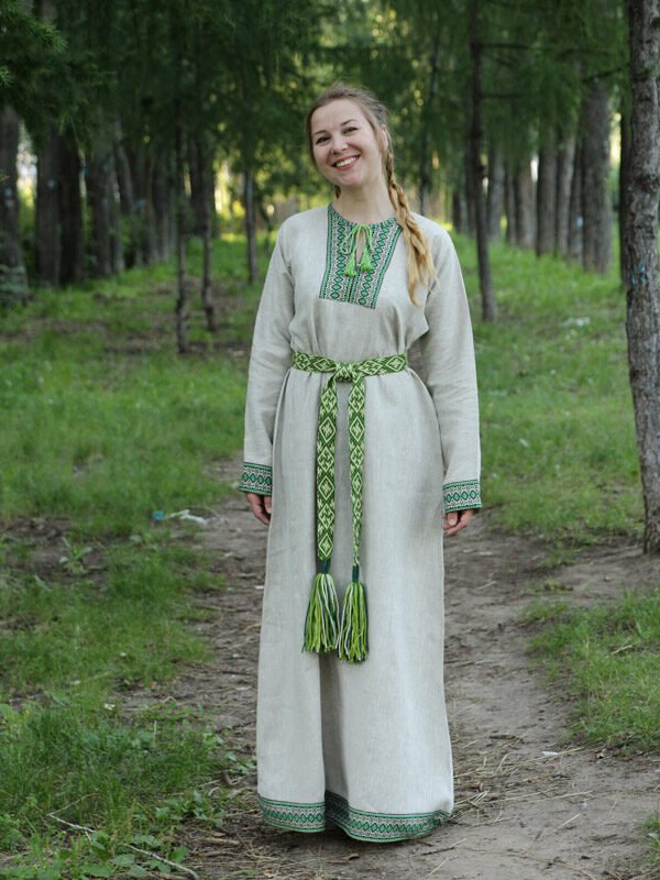 Платье "Берегиня" небелено-зелёное