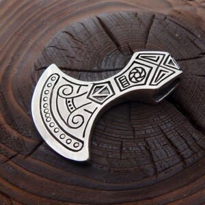 Оберег «Секира Перуна» с трискелем