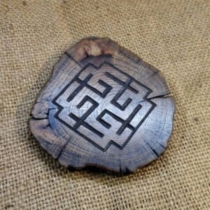 Обереги из дерева для дома