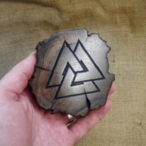 Обереги из дерева для дома