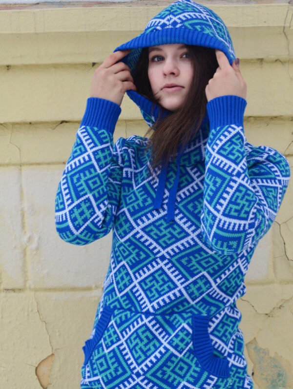 Толстовка синяя (женская) славянские свитера