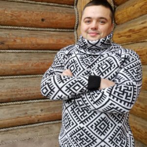 Свитер с воротом бело-чёрный (мужской) славянские свитера