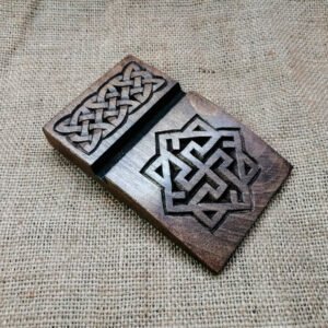 Подставка под телефон "Валькирия"